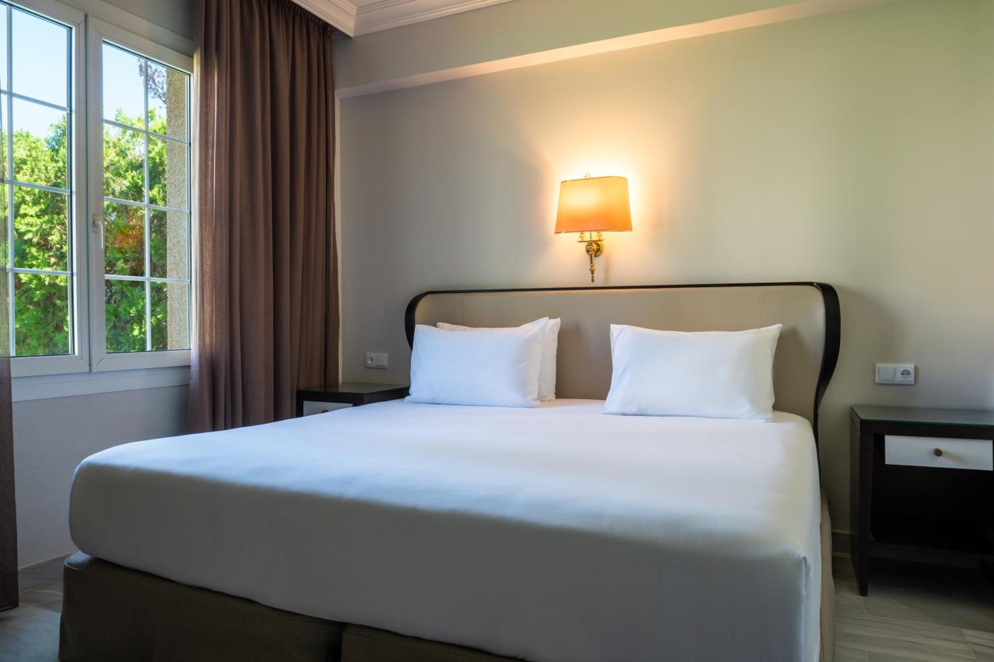 Crisol Jardines De Cordoba Hotel Exterior photo